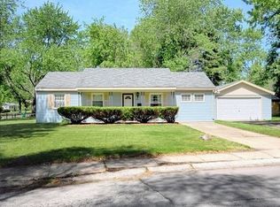 24 Surrey Rd, Montgomery, IL 60538