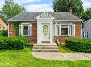 10 Fletcher Rd, Albany, NY 12203