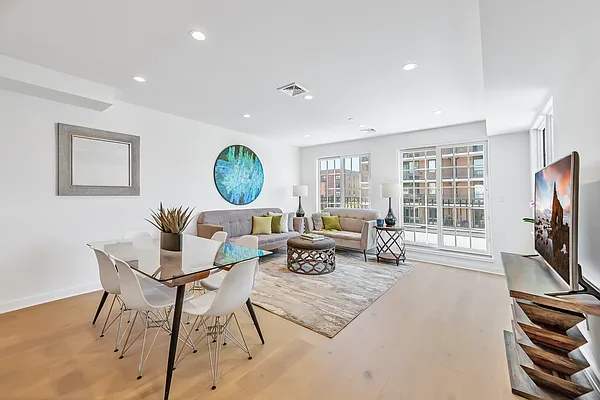 Sold by Amorelli Realty | media 2