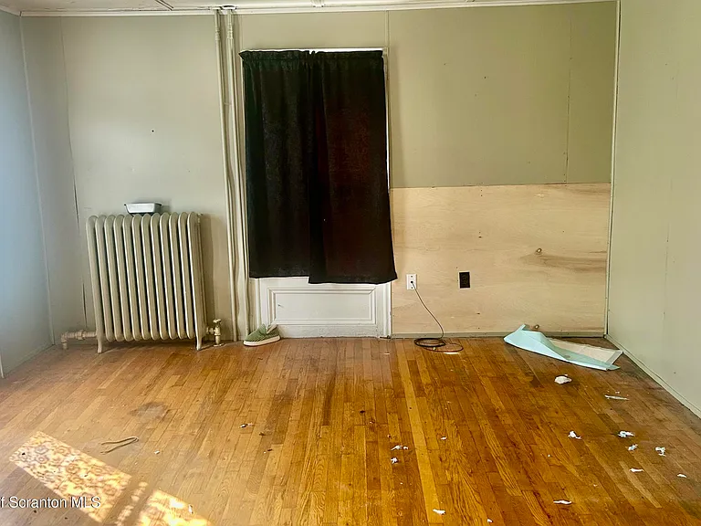 677 Jackson Ave #1 — Photo 7