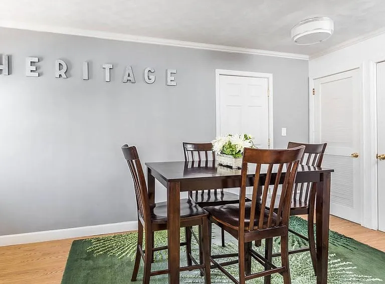 Heritage Apartments — Photo 12