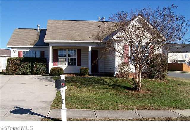 1st image of 2035 Wexford Dr