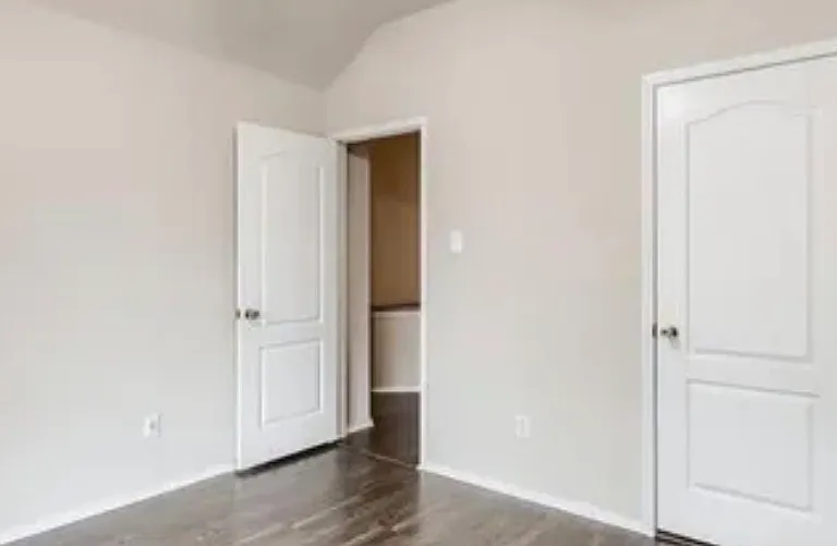 1574 Hansberry Dr — Photo 12