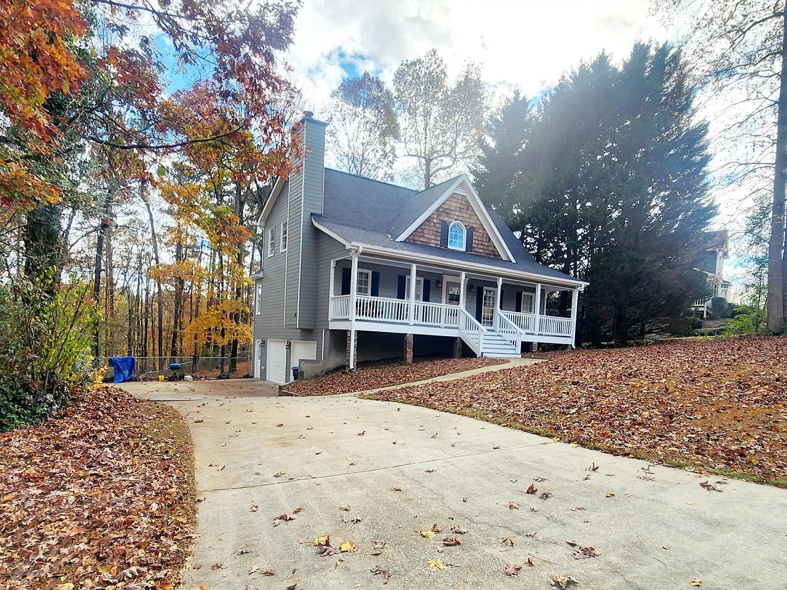 134 Holly Pl — Photo 1