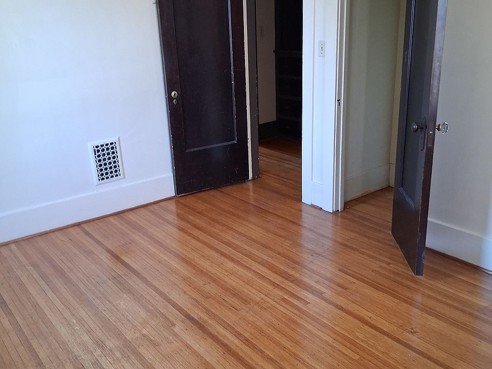 bedroom #1