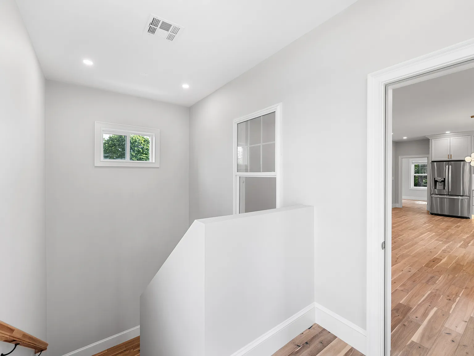 3 bed, 1300 sqft, $4,300 — Photo 4
