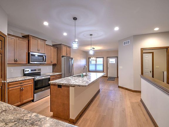 5th image of 1791 Edgewood ROAD #11