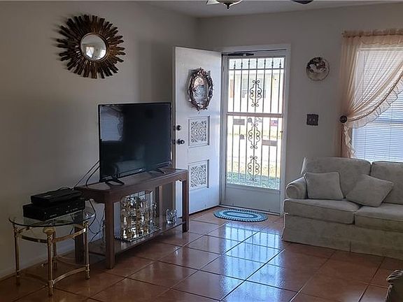 3rd image of 5380 Acacia Trl