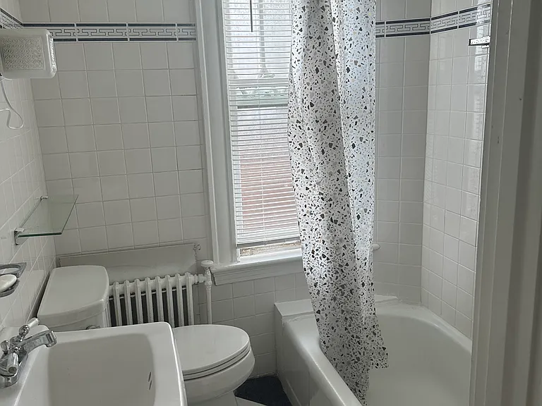 31 Weaver Ave — Photo 13