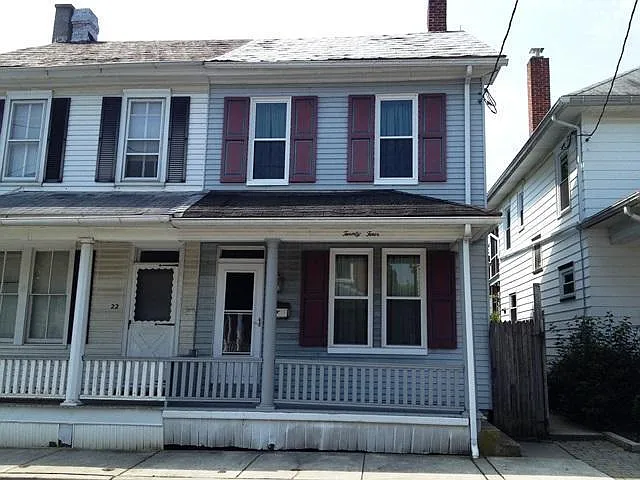 24 W Lemon St photo 1