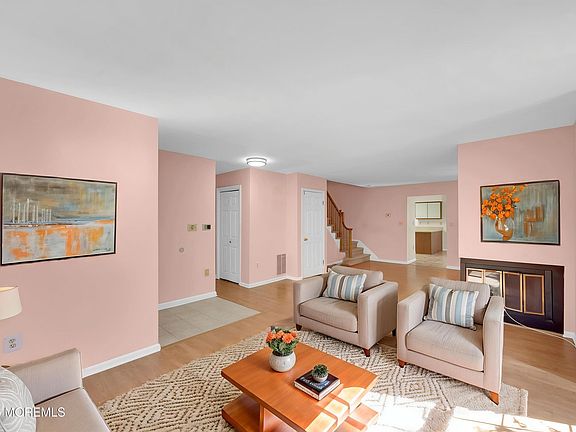 3rd image of 125 Northampton Drive