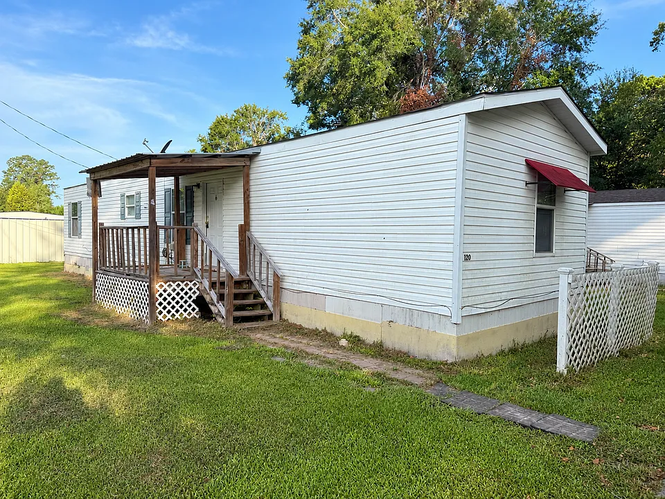 120 Pecan St