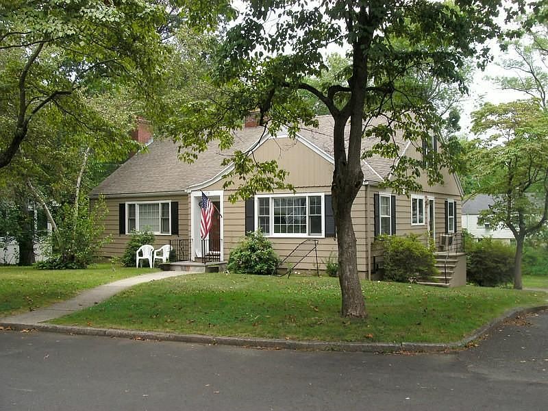 Open and Airy Three Bedroom Cape
