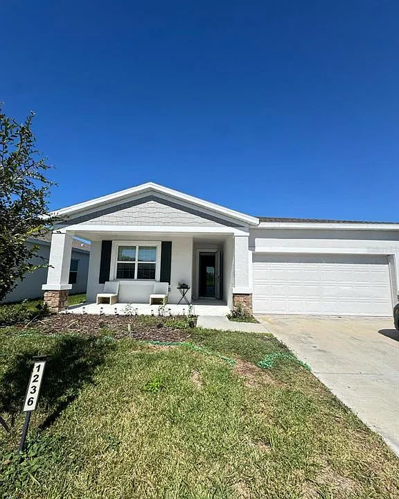 1236 Tyler Loop