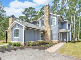 71 & 73 Woodlake Ct, Hartwell, GA