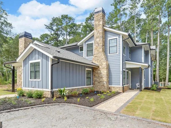 73 Woodlake Ct, Hartwell, GA 30643