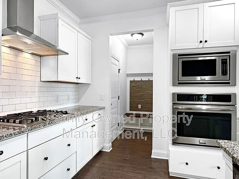 128 Whaler Ave — Photo 8