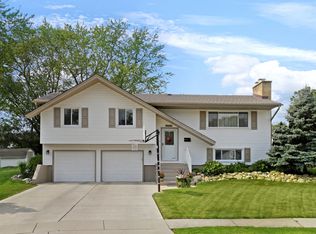 1131 Patricia Ct, Schaumburg, IL 60193