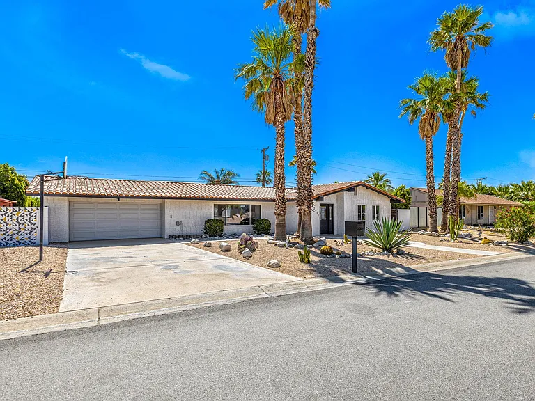 2950 N Bahada Rd — Photo 11