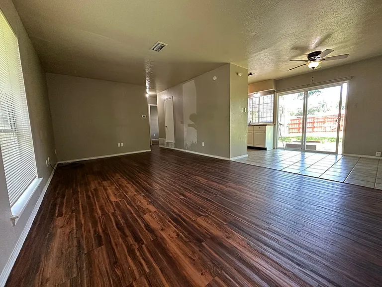 7445 Hillstar Cir — Photo 5