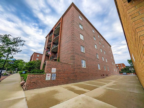 3rd image of 515 N Main St APT 5CS