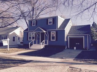 940 Charles St, Aurora, IL 60506