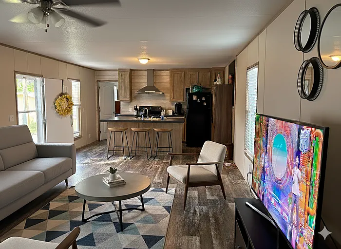 3 bed, 2.0 bath, 1280 sqft, $74,621 — Photo 2