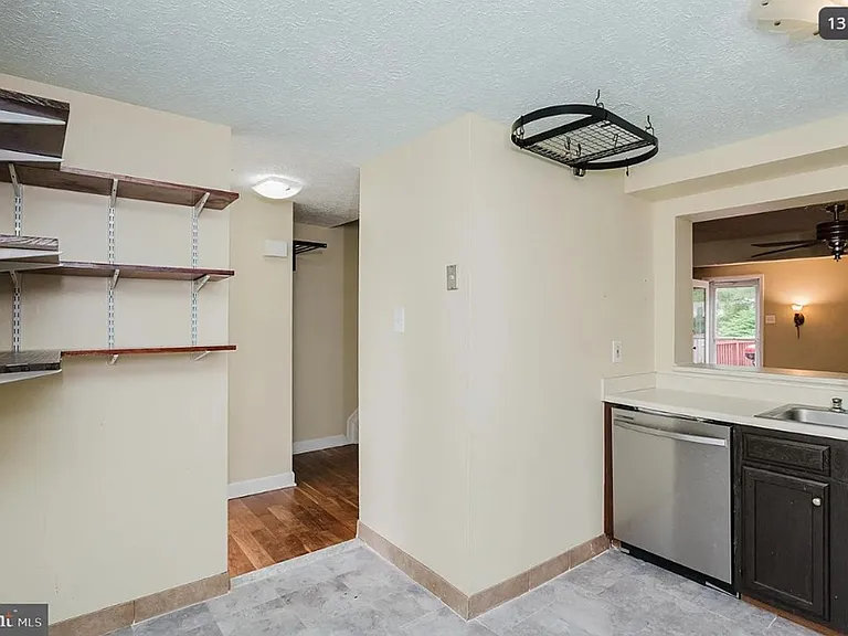 1829 Queen Anne Sq #BEL — Photo 44
