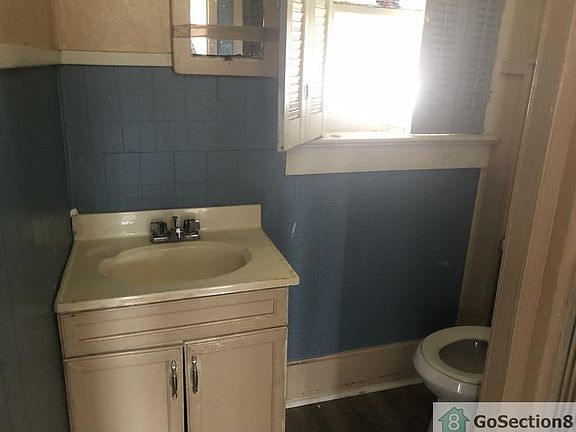 3rd image of 1435 Bolivar St