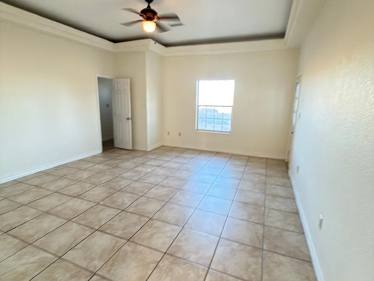 5466 Buffalo Creek Dr — Photo 30