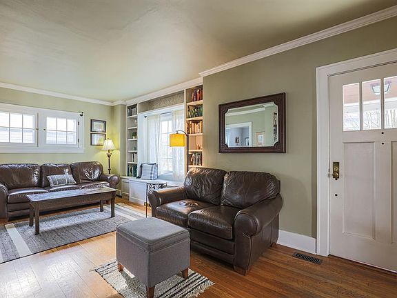 5th image of 327 Hadley Ave