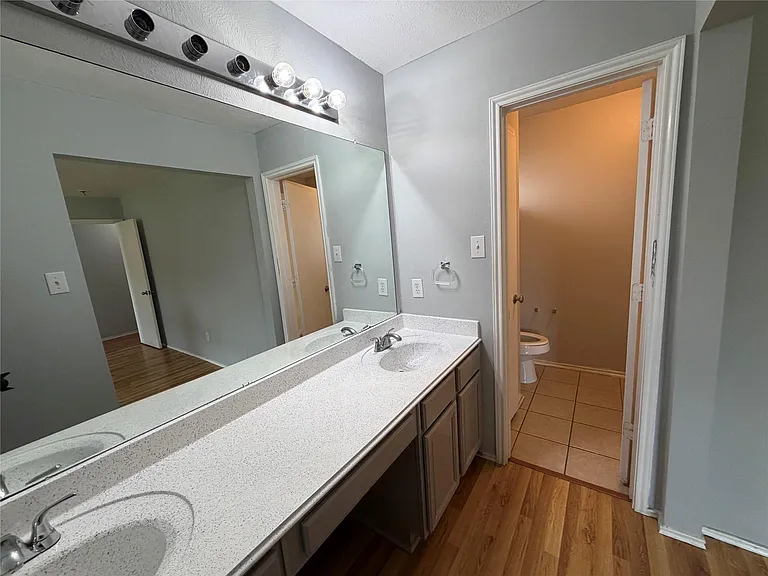 7427 Briargate Dr — Photo 11