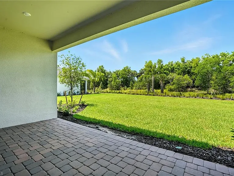 18301 Terracina Dr — Photo 36
