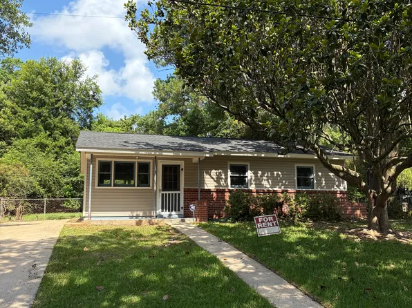 1215 Middle Ring Rd, Mobile, AL 36608