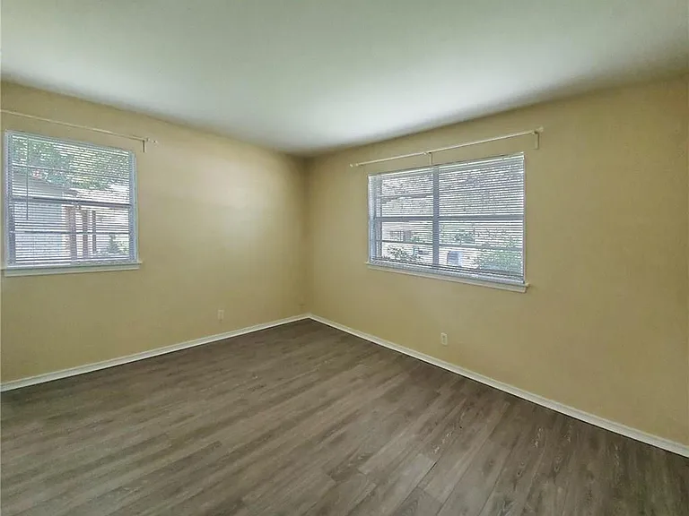 6805 Deborah Dr — Photo 8
