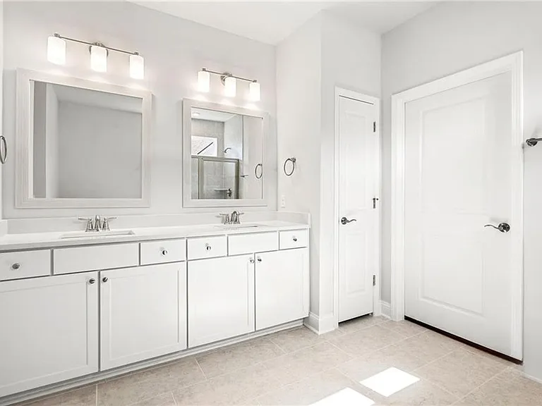 469 Monterey Loop — Photo 21