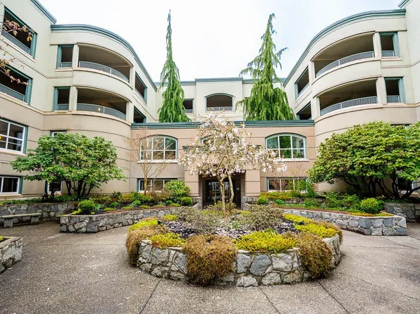 1725 128th St #102, Surrey, BC V4A 3V2
