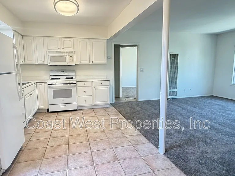 123 Jupiter St #10 — Photo 6