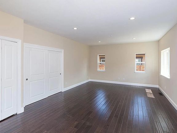 Family Room area unfurnished