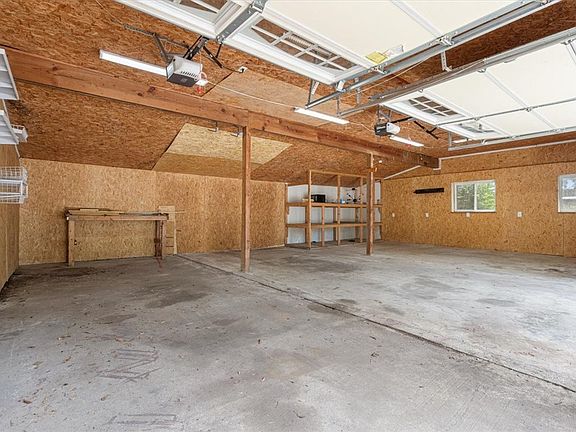 3rd image of 703 W Elgin St