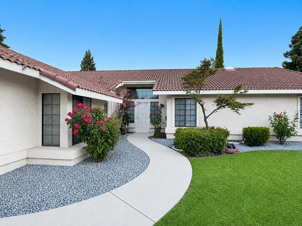 2042 Sample Ave, Clovis, CA 93611