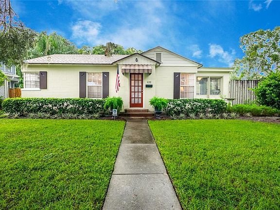 2nd image of 122 Wisteria Ave