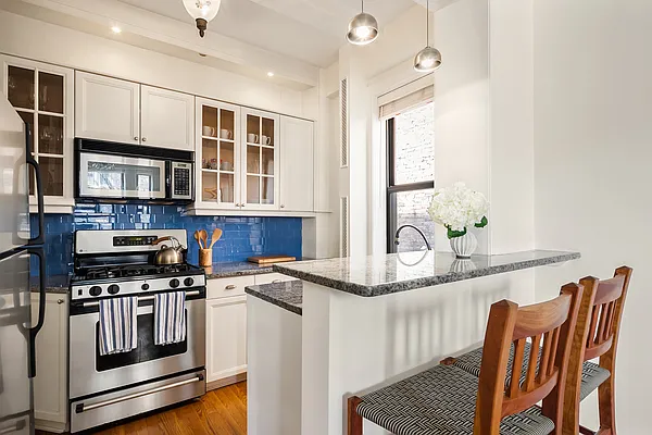 Sold by Compass | media 5