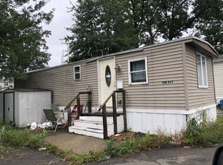 10 W 4th St, Moonachie, NJ 07074