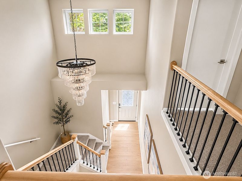 3rd image of 2925 75th Avenue SW