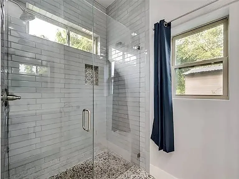 1823 Newport Ave — Photo 13