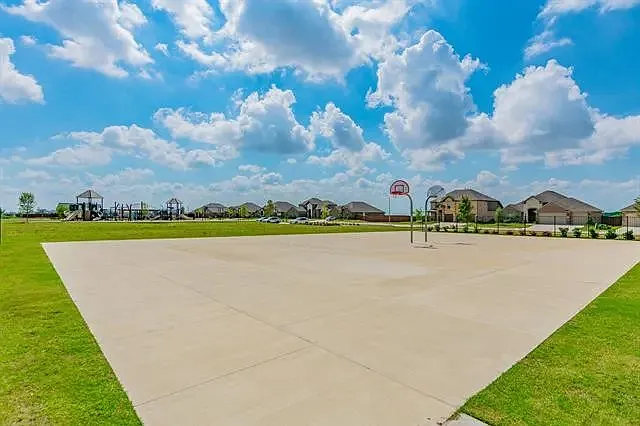 8709 Heliotrope Ln — Photo 42