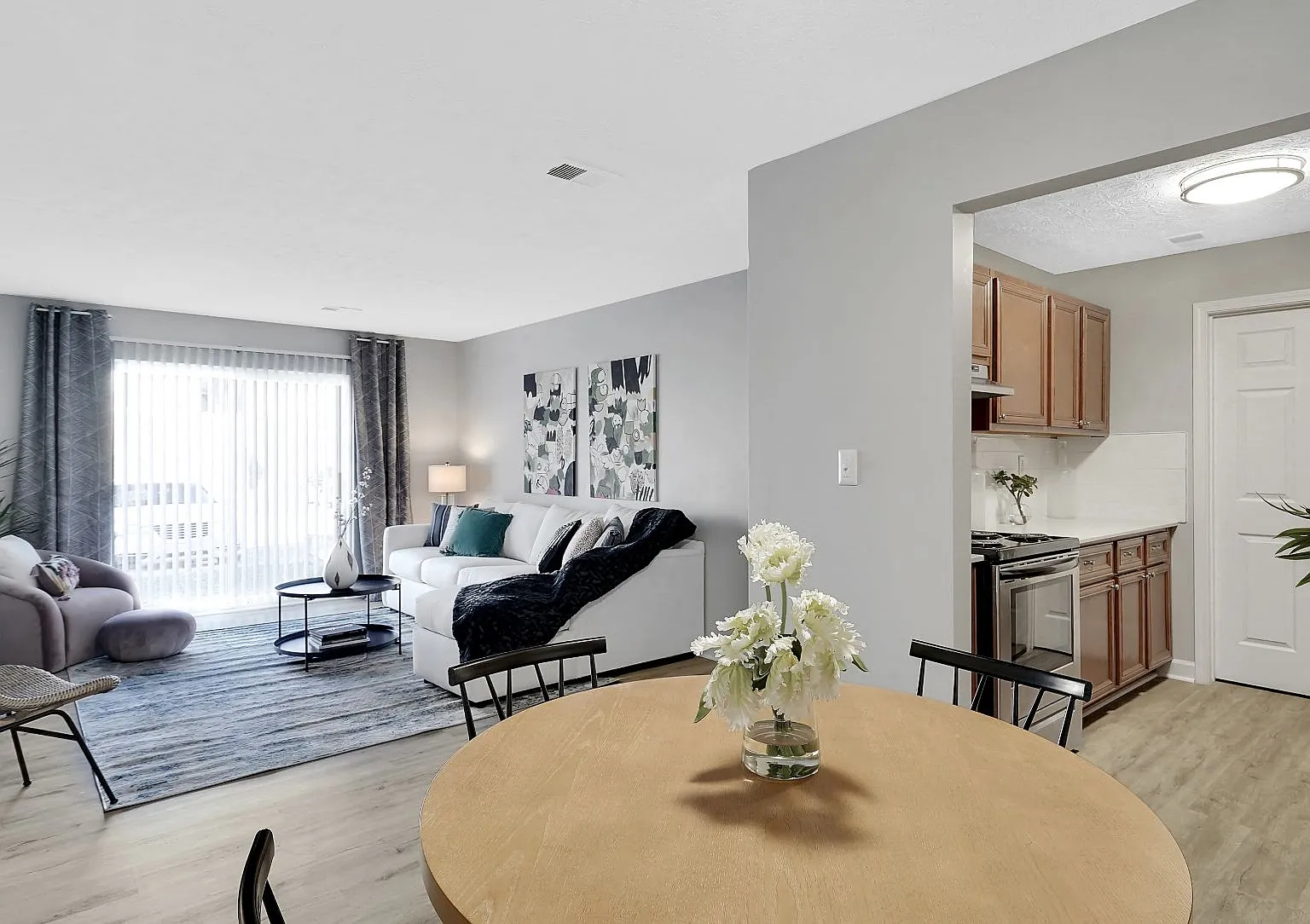 Stonewater Apartments — Photo 1