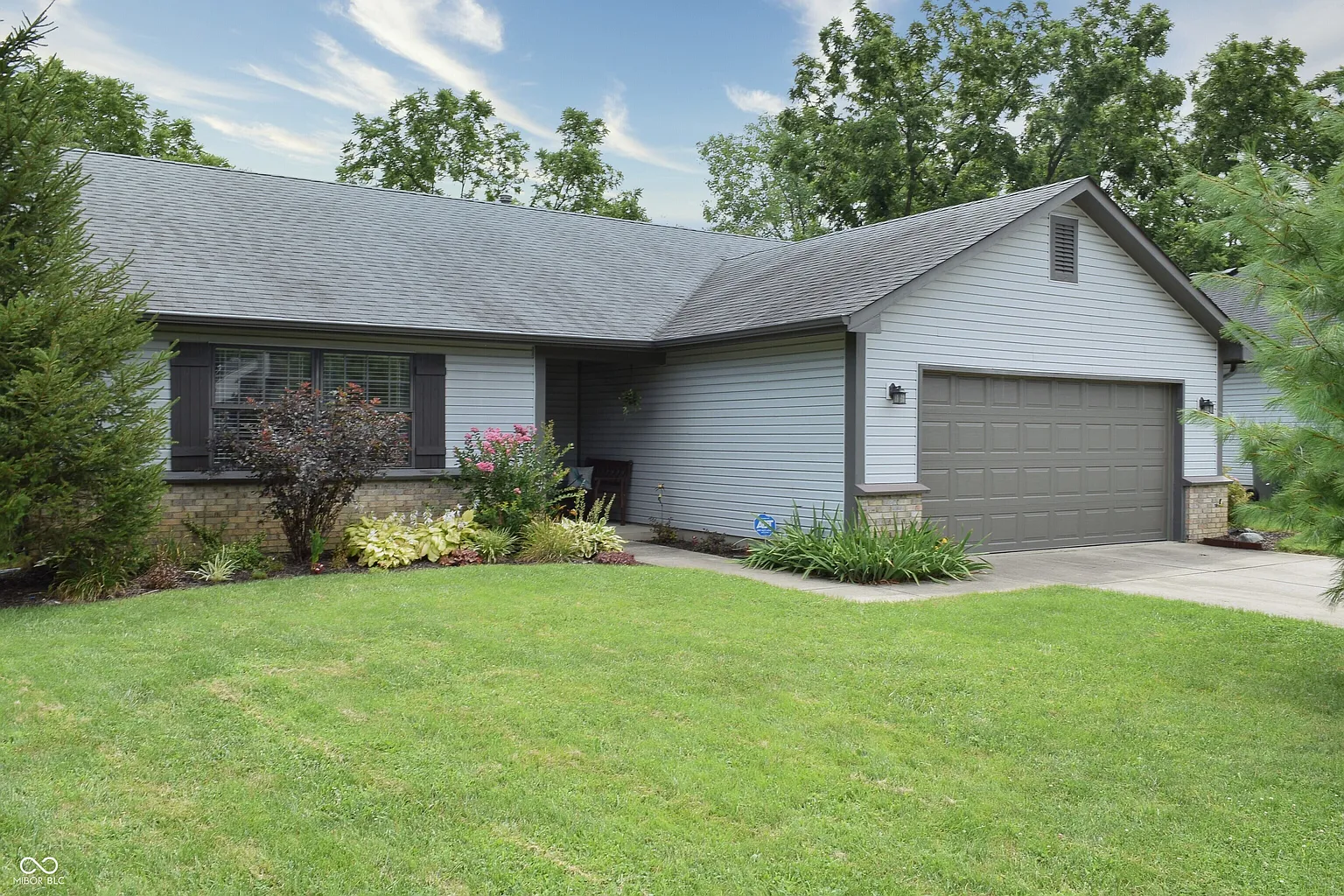 7117 Carrie Dr photo 1