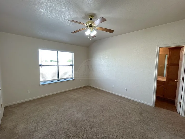1107 Cinch Dr — Photo 30